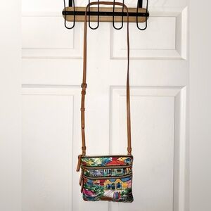 💎 RARE - LIMITED EDITION 💎 Like New - Dooney & Bourke Triple Zip Crossbody